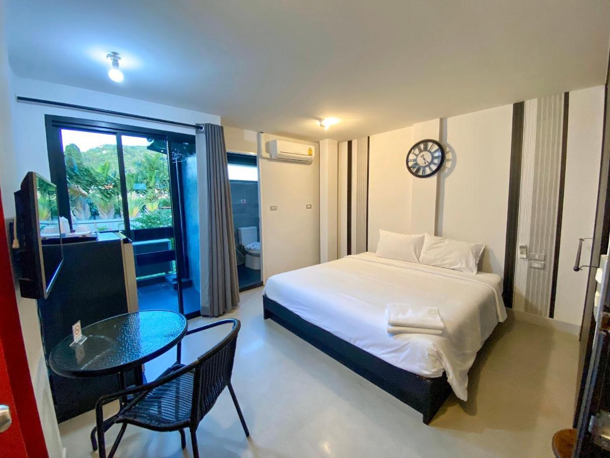 Beam House Hotell Patong Exteriör bild