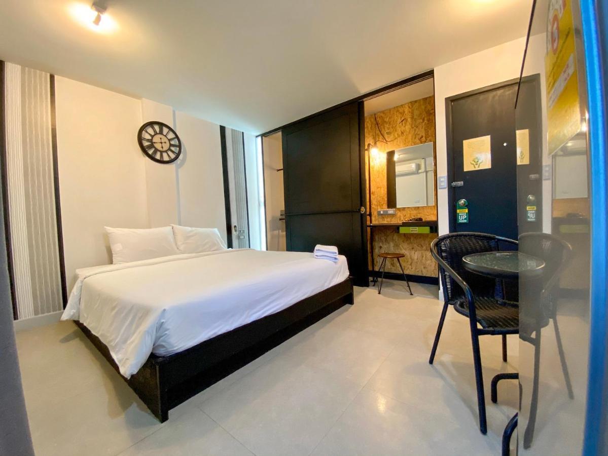 Beam House Hotell Patong Exteriör bild