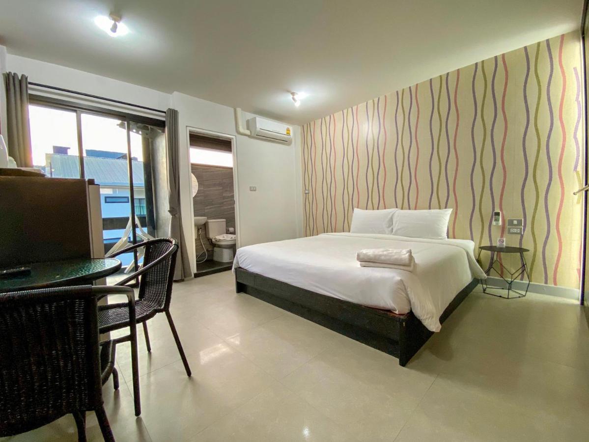 Beam House Hotell Patong Exteriör bild
