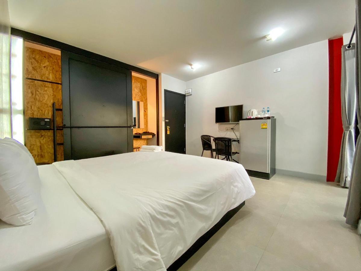 Beam House Hotell Patong Exteriör bild